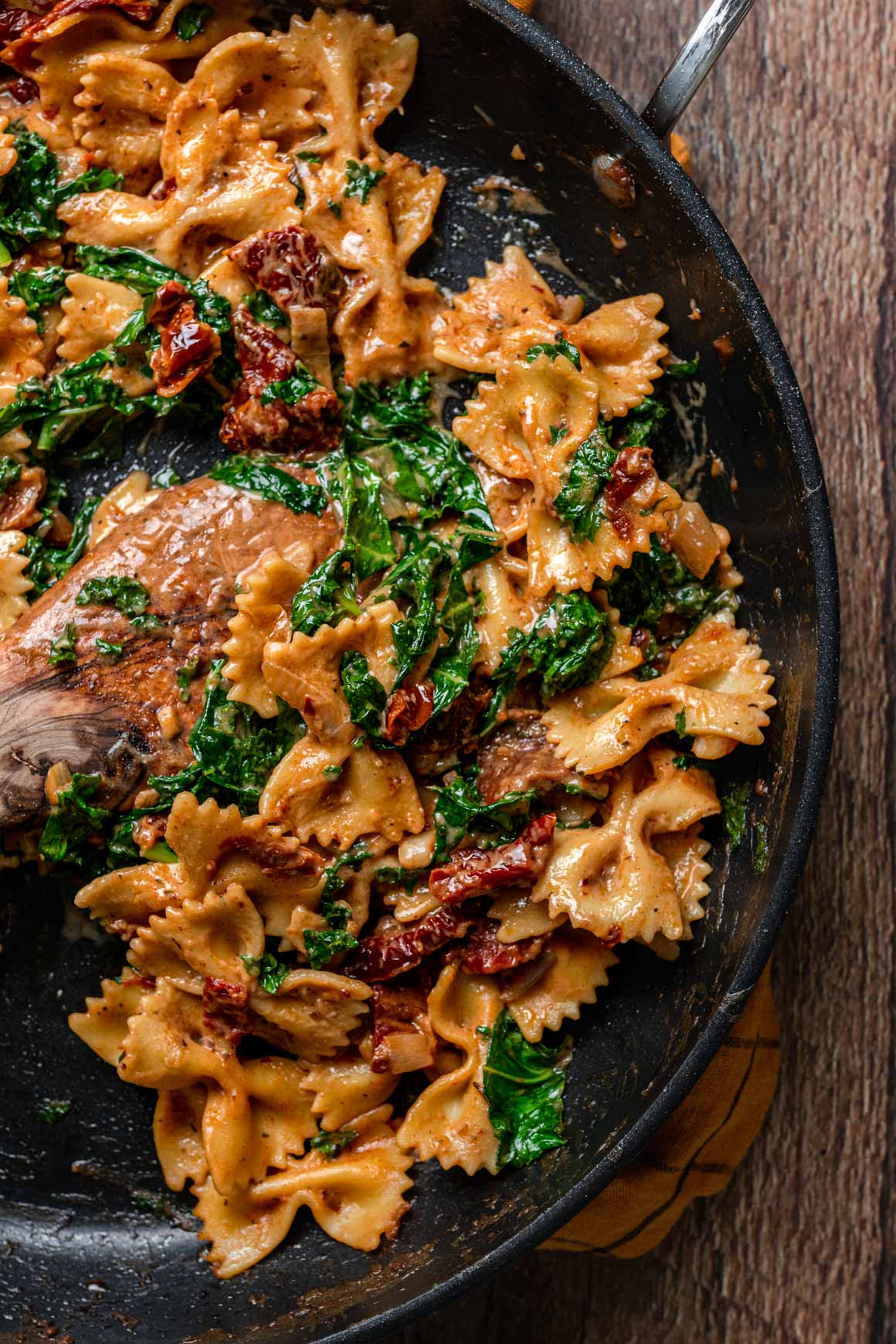 vegan creamy sun-dried tomato pasta recipe