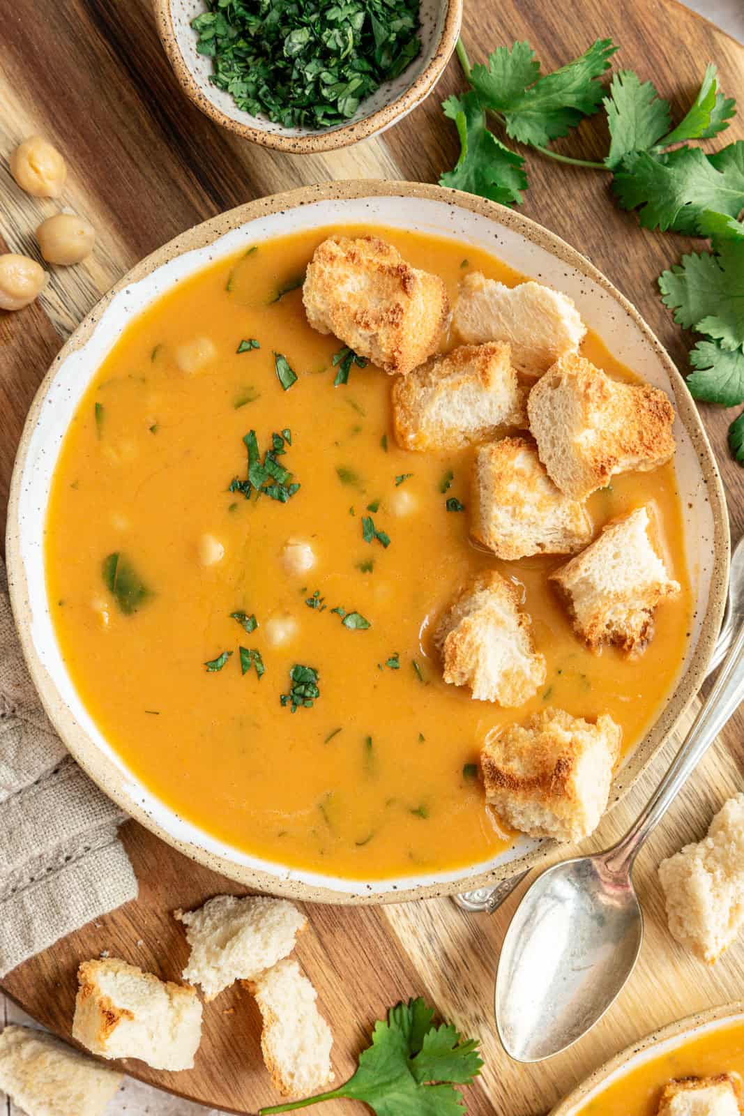 vegan garlic chickpea soup