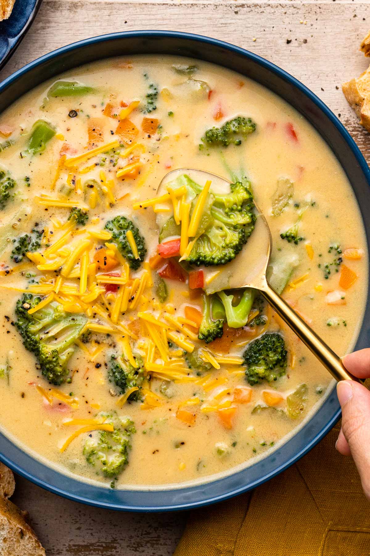 Delicious Vegan Broccoli Cheddar Soup Recipe