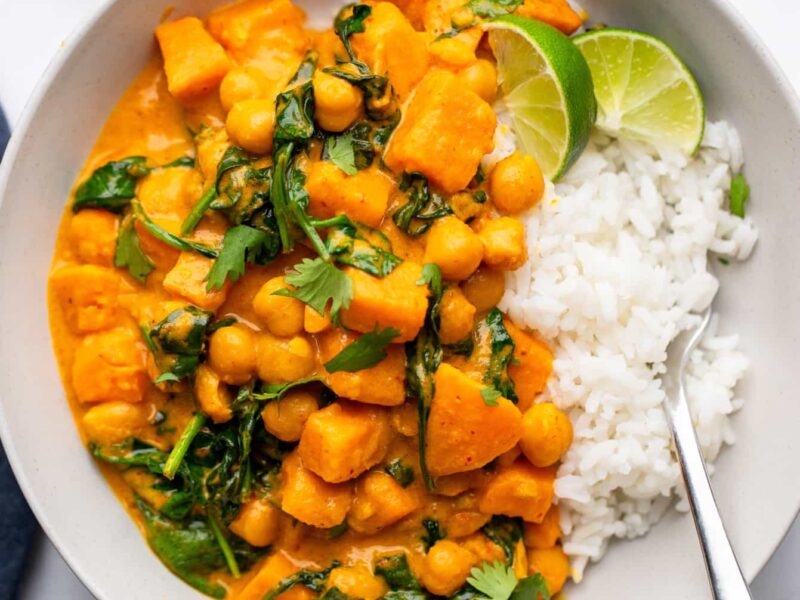 vegan sweet potato chickpea curry